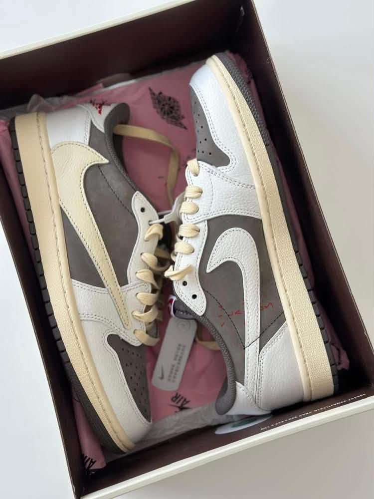 Travis Scott Reverse Mocha
